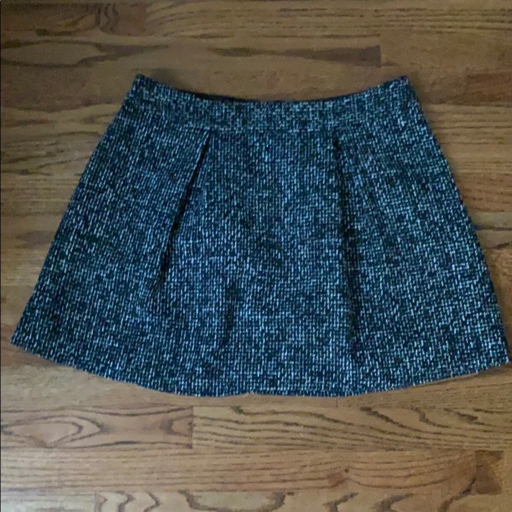 **NEW** Banana Republic pleated skirt